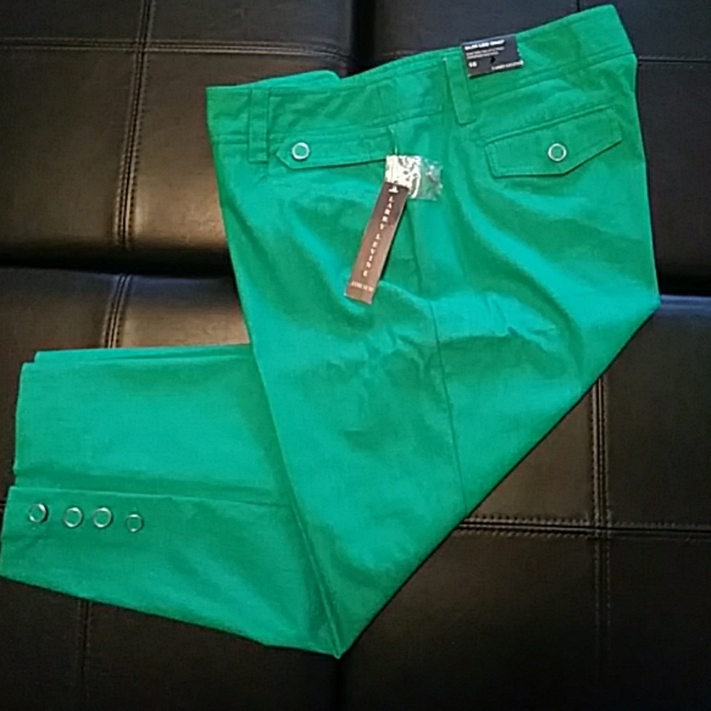 ☺Cute cropped pant☺